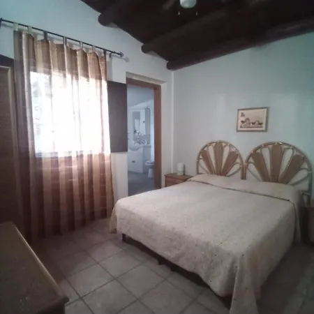 Lenzo Villa *